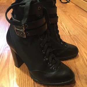 Shoe Dazzle Booties